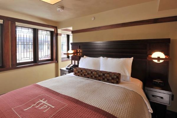 Historic Park Inn (Mason City)